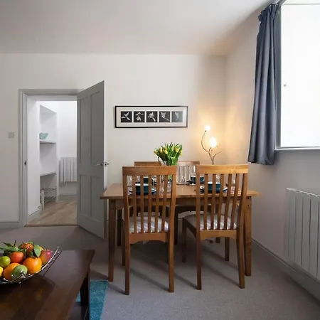 Quiet & Secluded Garden In Heart Of Clifton Bristol